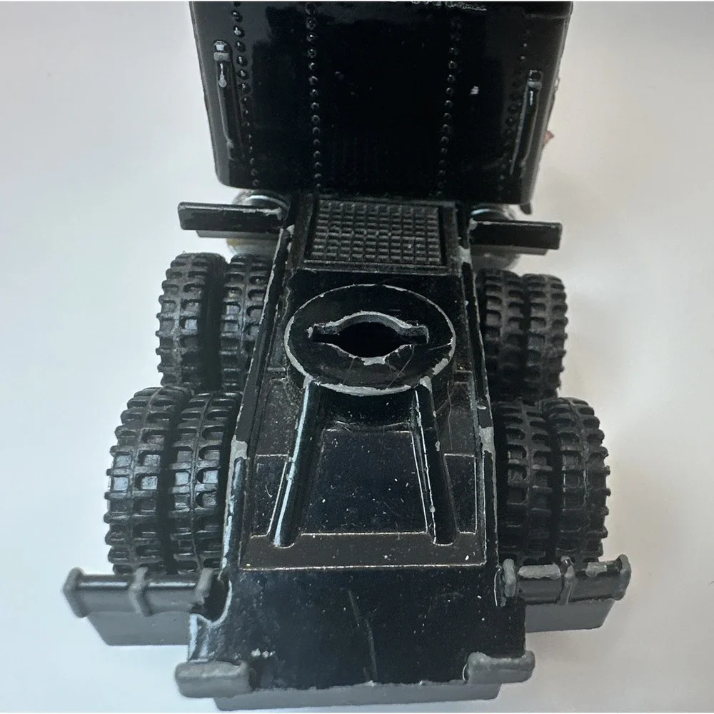 Vintage 1982 Zee Toys Kenworth Aerodyne Semi Truck USA Die Cast Black Rig